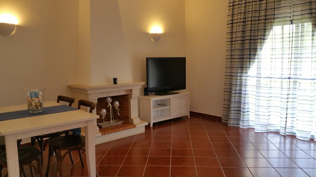 Apartamentos Clube Da Bemposta 알보르 객실 사진